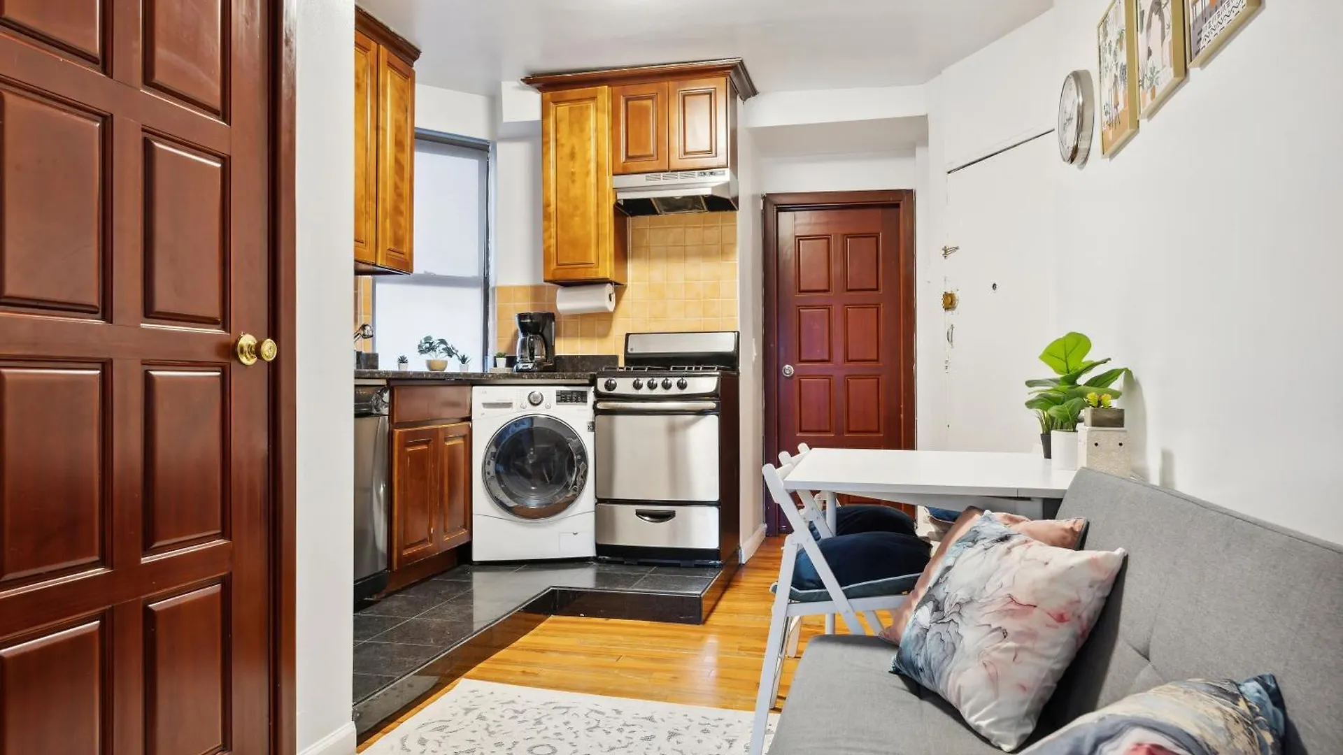 Central Manhattan 2 Bd Time Square Unit New York Apartment